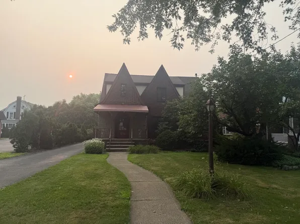 1734 Wyoming Ave, Forty Fort, PA 18704