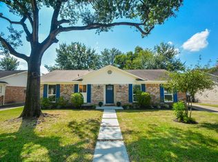 9719 Springmont Dr, Houston, TX 77080