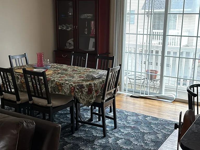 107 Virgil St — Photo 3