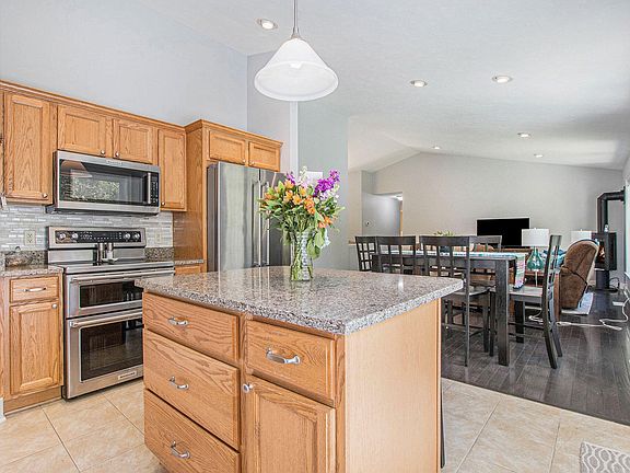 2nd image of 13485 Hidden Creek Ct