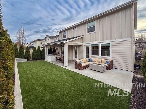 3rd image of 3366 W Lassen Dr