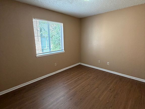 4th image of 2000 Longmire Ct APT 12