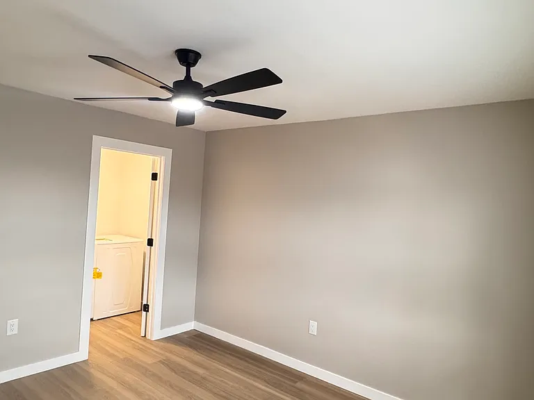 265 Fairview Ave — Photo 5