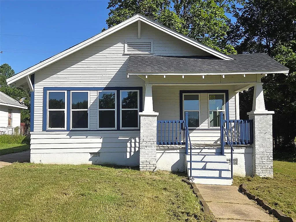 3 bed, 900 sqft, $850 — Photo 1