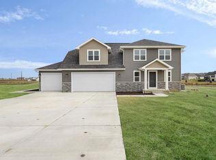3019 Castleton Xing, Sun Prairie, WI 53590