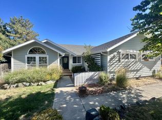 1062 Thelma Way, Grants Pass, OR 97527