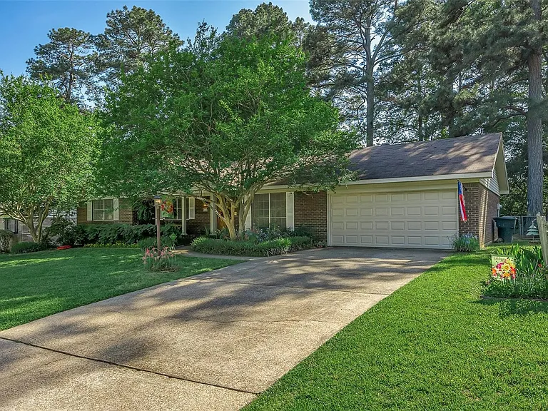 9440 Evergreen Dr — Photo 2