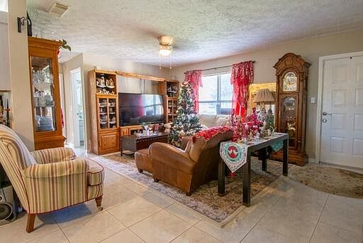 4th image of 2173 SE Gaslight Street