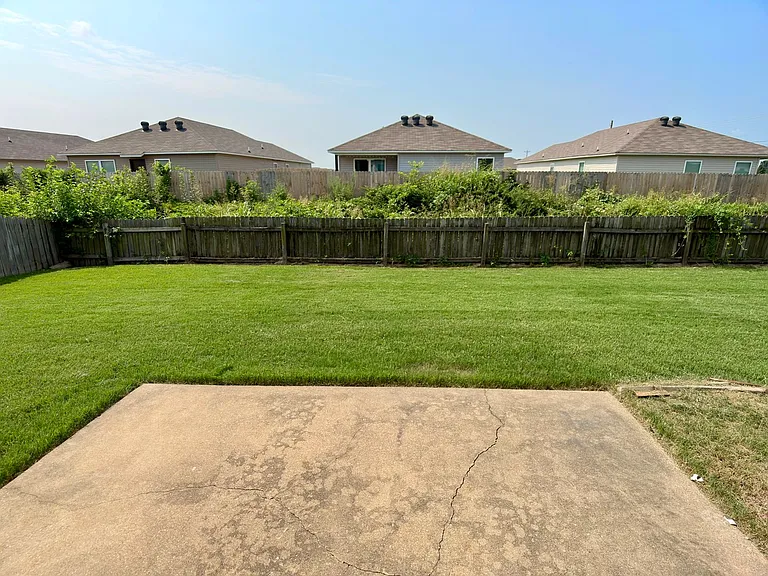 5104 Deerfield Dr — Photo 18
