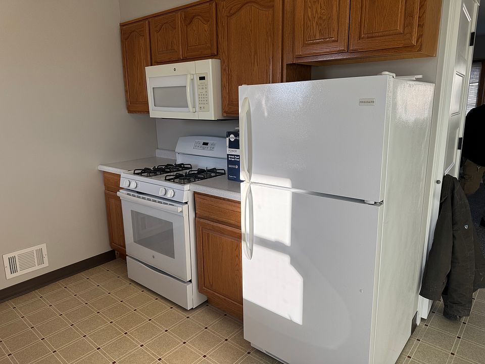 3517 Spruce St, Bellevue, NE 68147 | Zillow