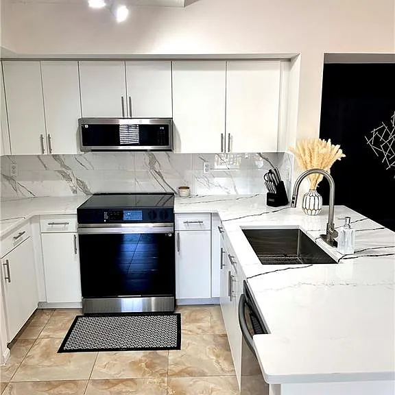 1265 Wildwood Lakes Blvd #3-303 — Photo 3