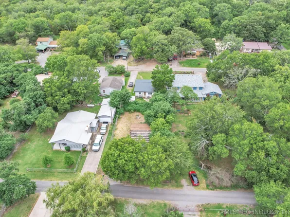 62 Sportsmans Dr, Chouteau, OK 74337