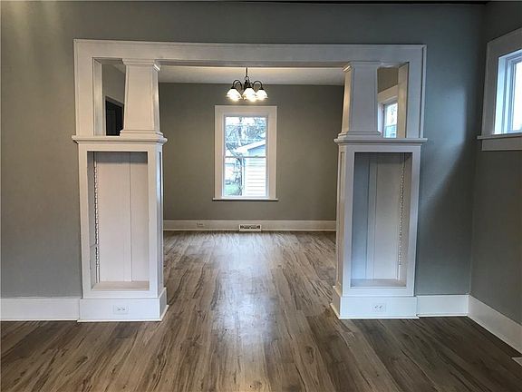 5th image of 852 E 25th St