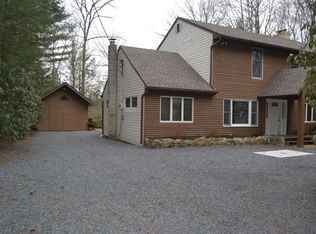 122 Ash Ln, Kunkletown, PA 18058
