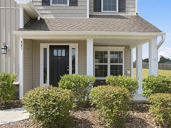 3rd image of 447 Avendale Drive