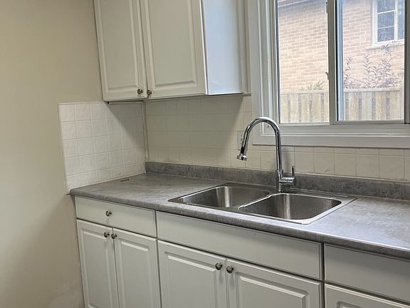 2nd image of 36 Sylvia St