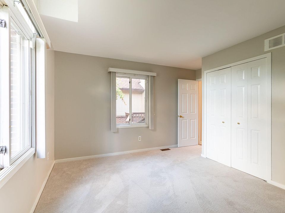 6257 Gatewood, photo 14