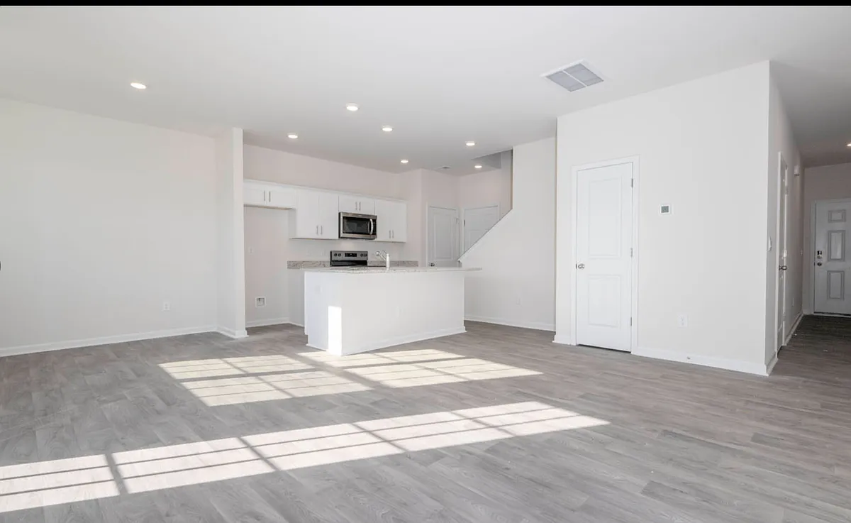 Building Photo - Maltese Ln