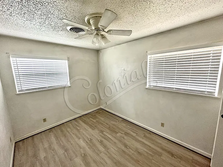 1410 Leader Dr — Photo 6