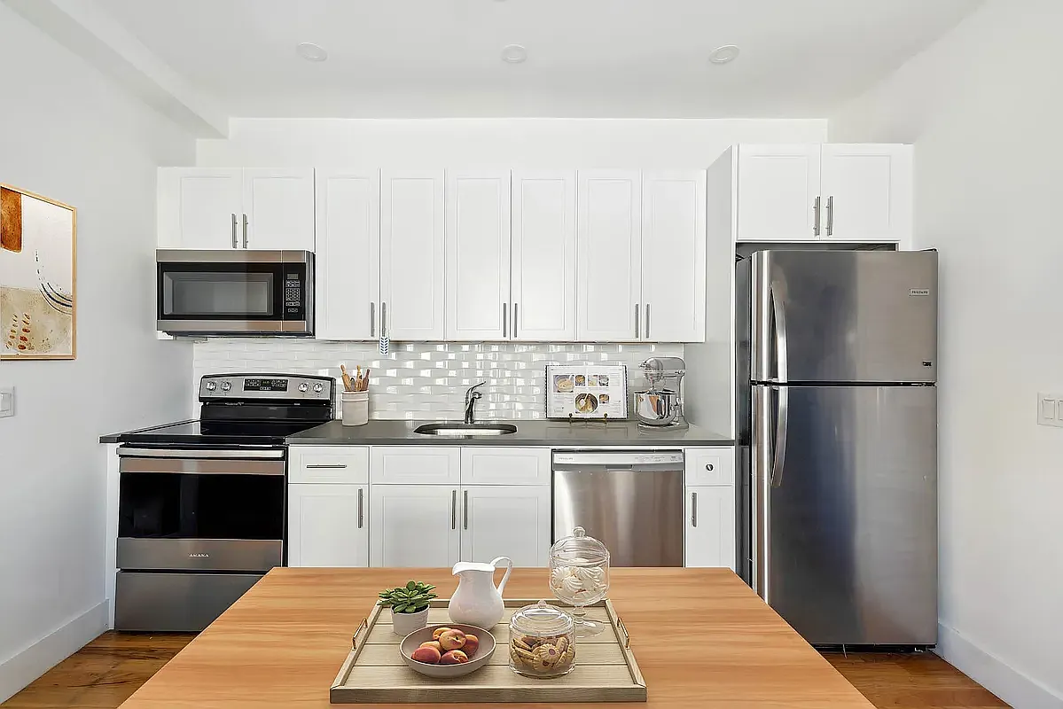 157 Wythe Avenue — Photo 1