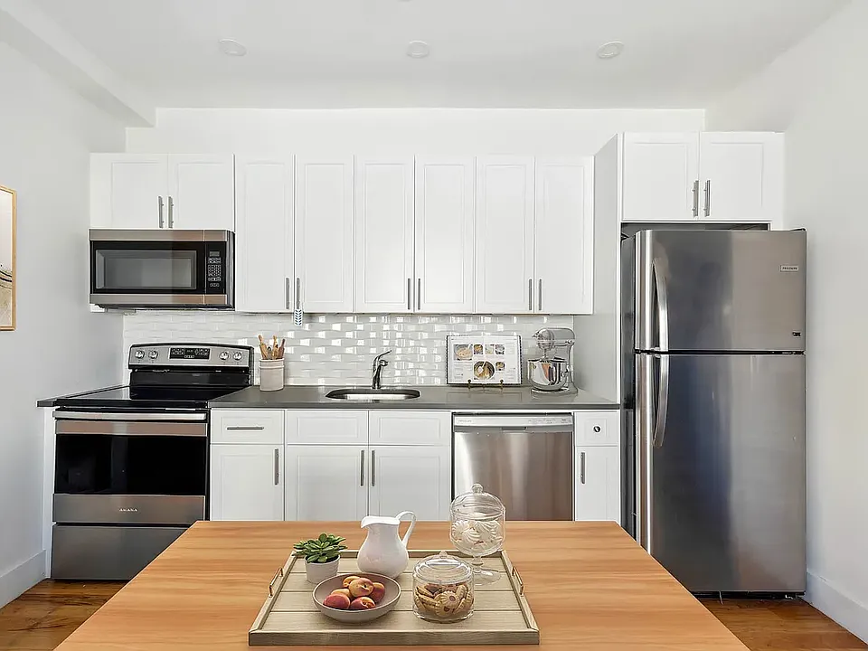 157 Wythe Ave #2B