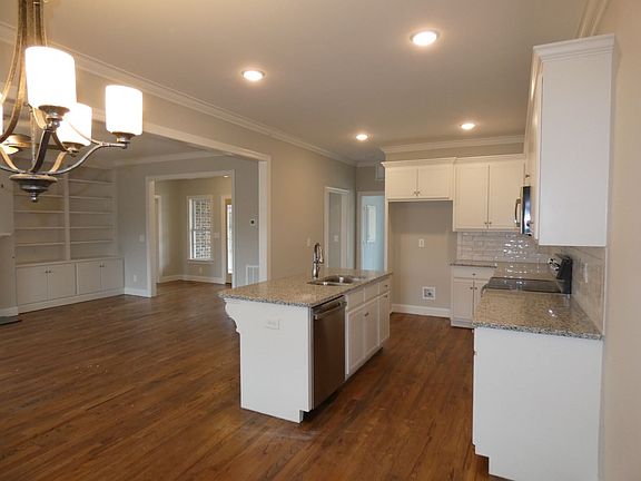 4th image of 6251 Venice Ct
