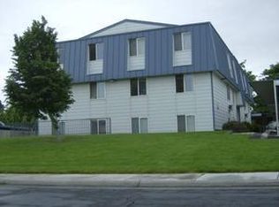 975 W Ridgeway Ave APT 21, Hermiston, OR 97838