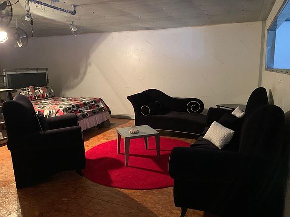 2nd image of 28 Clarksville St APT B