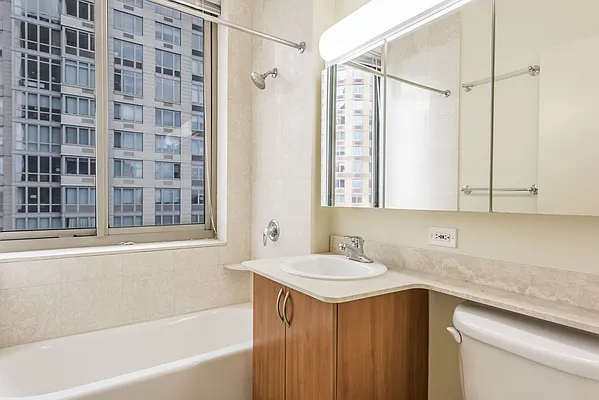 Rented by Chelsea Tower | media 11