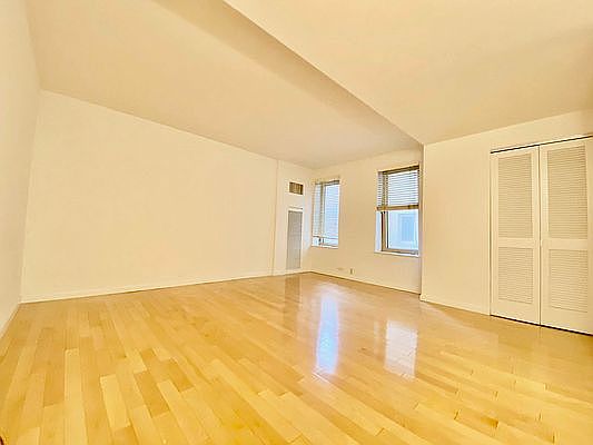 1st image of 106 Central Park S APT 16E