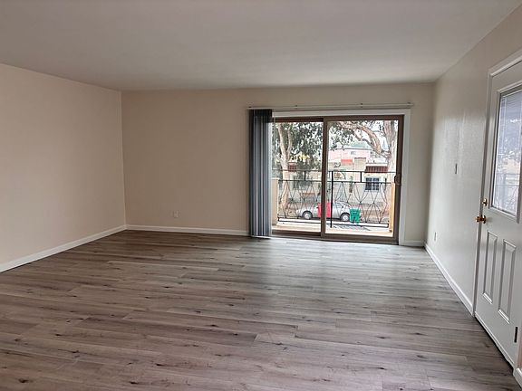 3rd image of 1600 N Stanton Pl #9