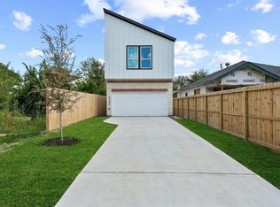7704 Sealey St, Houston, TX 77088