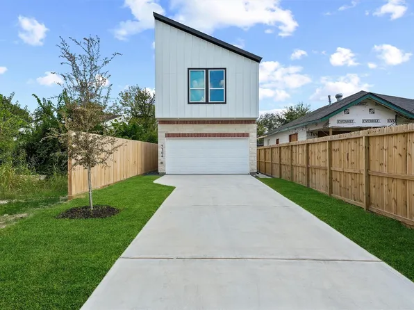 7704 Sealey St, Houston, TX 77088