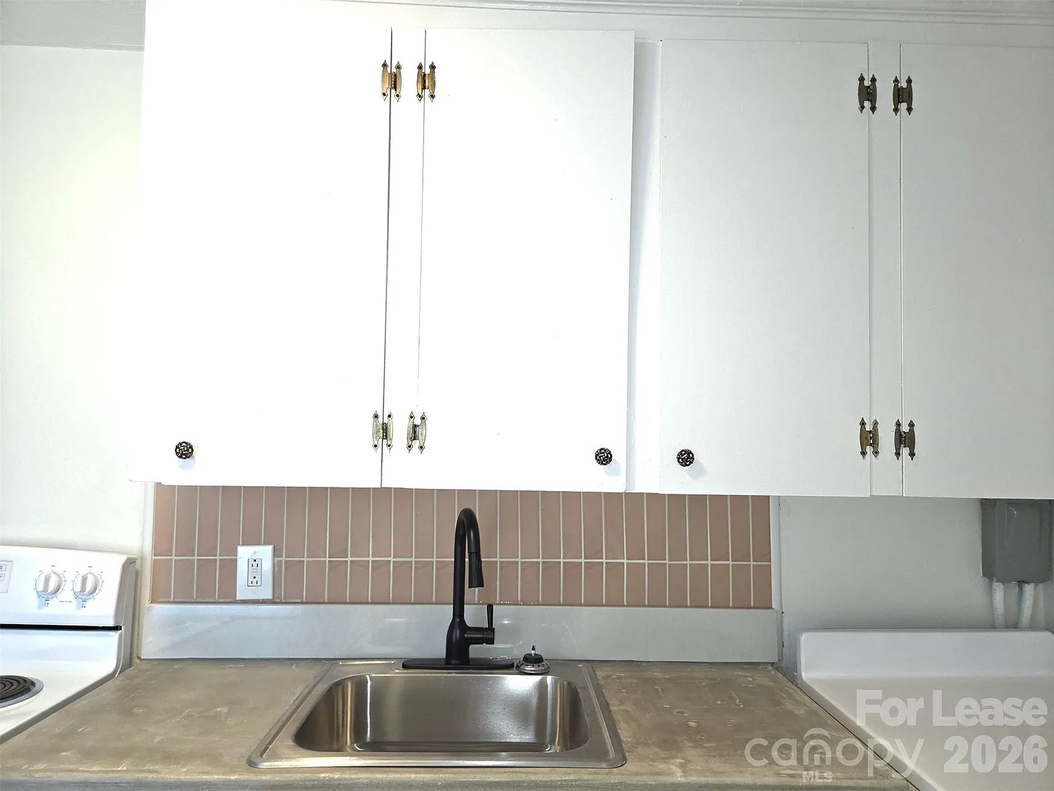 2 bed, 1.0 bath, $1,550 — Photo 3