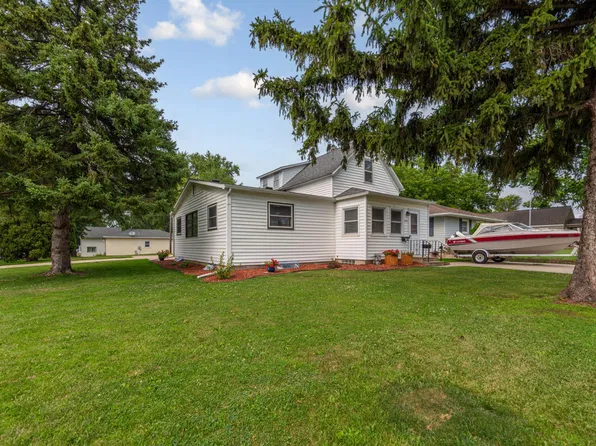 808 E Vine St, Owatonna, MN 55060