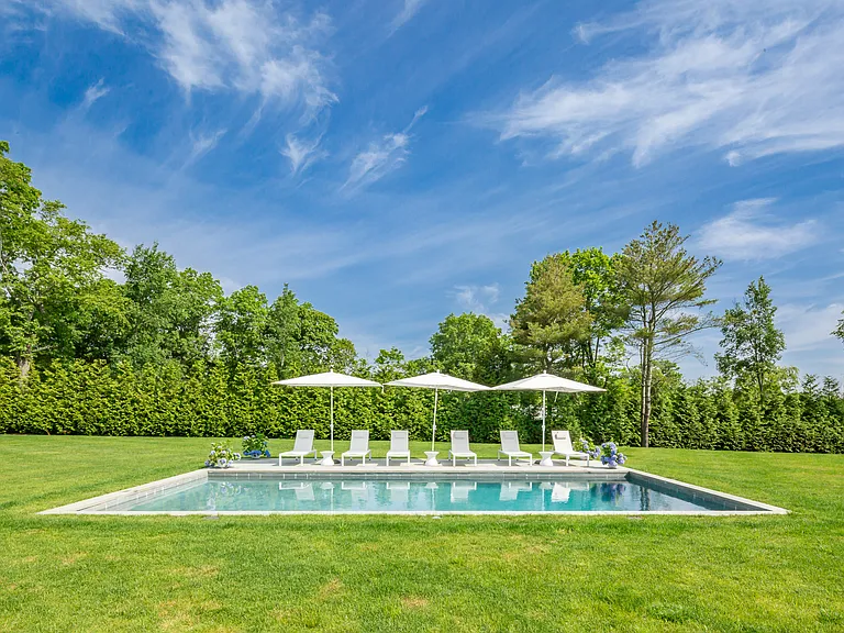 10 Little Cobb Rd — Photo 3