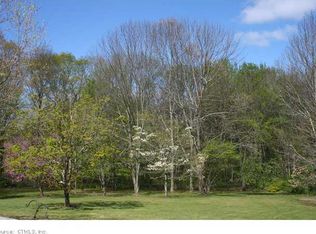 3 Lake Rd, Bozrah, CT 06334