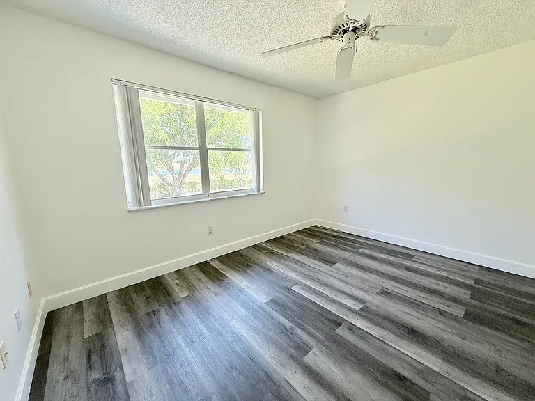 10875 Old Bridgeport Ln — Photo 10