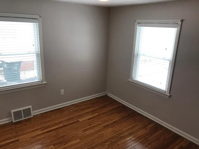 1531 Commodore Rd — Photo 8