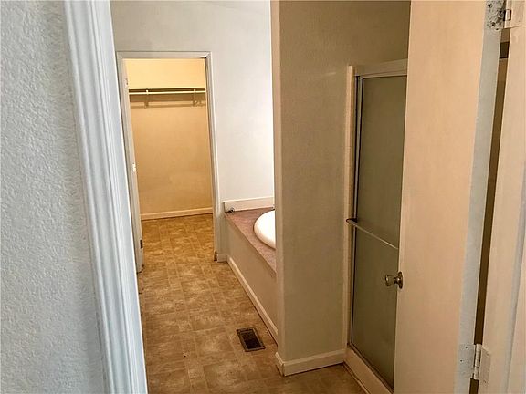 5th image of 5300 Shasta Dr