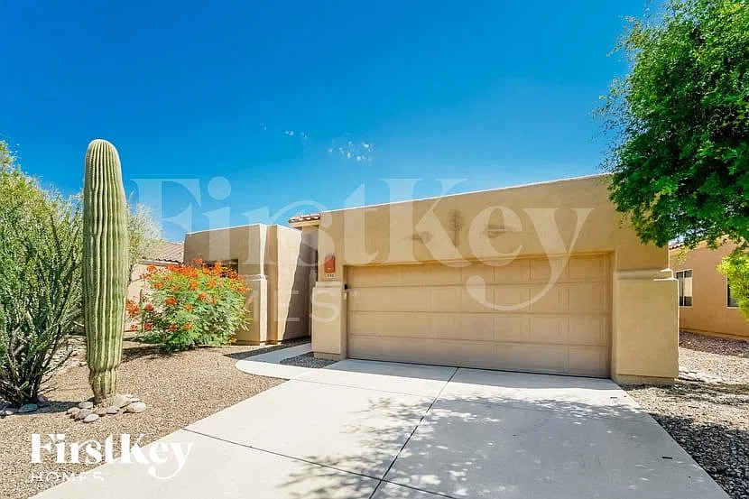 3 bed, 2.0 bath, 1805 sqft, $2,430 — Photo 1
