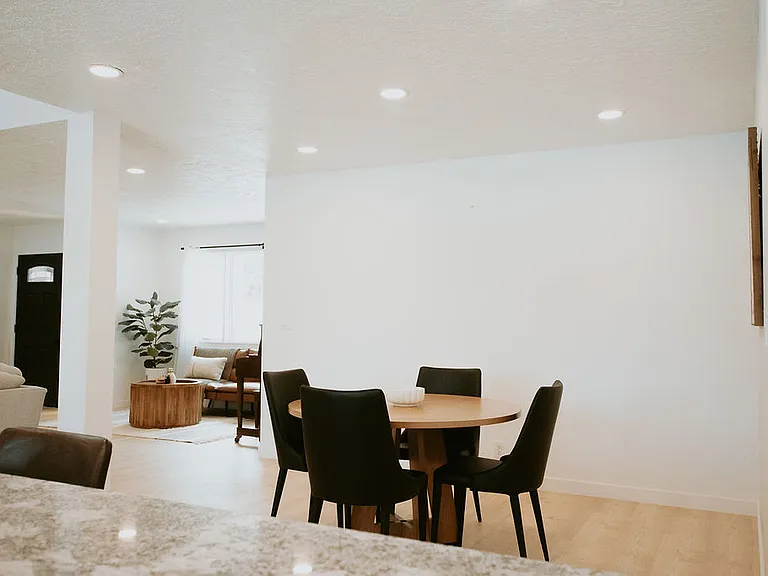 9514 Avenida Del Oso NE — Photo 12