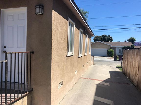 2nd image of 2031 W Cameron St
