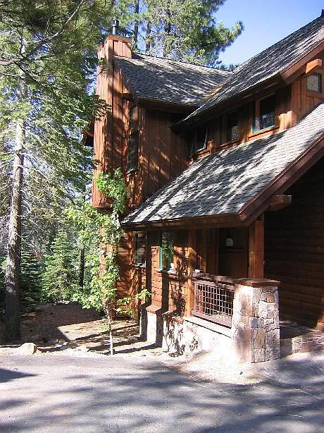 Photo 2 of 46 - 12712 Zurich Pl - Truckee, CA Building Photo - 12712 Zurich Pl