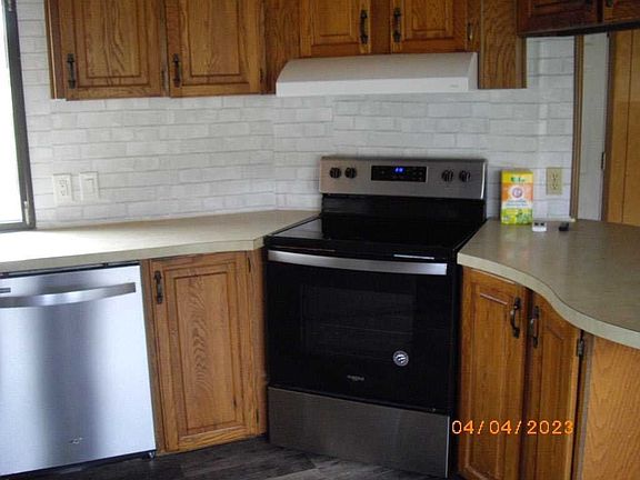2nd image of 198 Sinpatch Rd