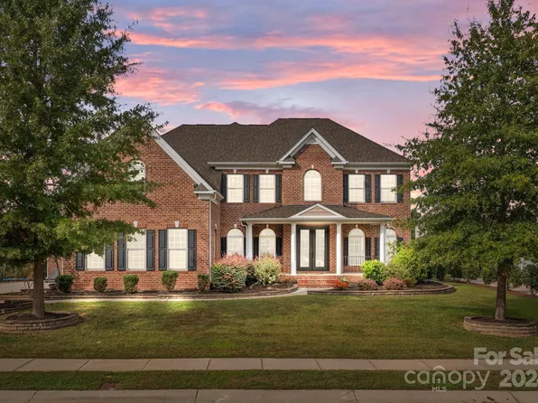 4160 Green Park Ct, Harrisburg, NC 28075