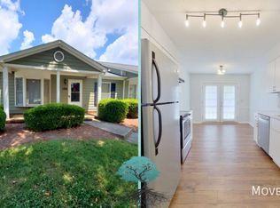 814 Guilford College Rd APT 106, Greensboro, NC 27409