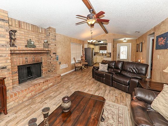 4th image of 3831 Lyndale Dr