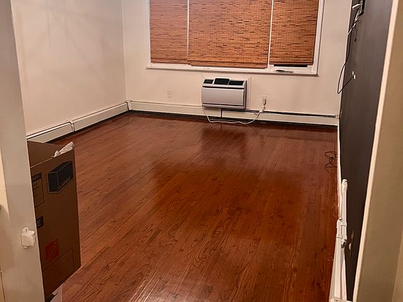 4th image of 1569 Haight Ave Floor 2