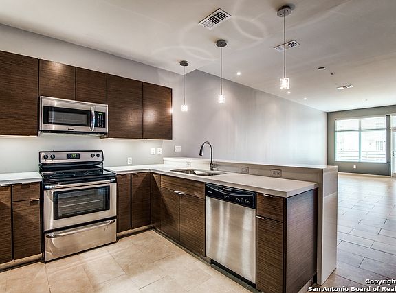 2nd image of 17902 La Cantera Pkwy Unit 305